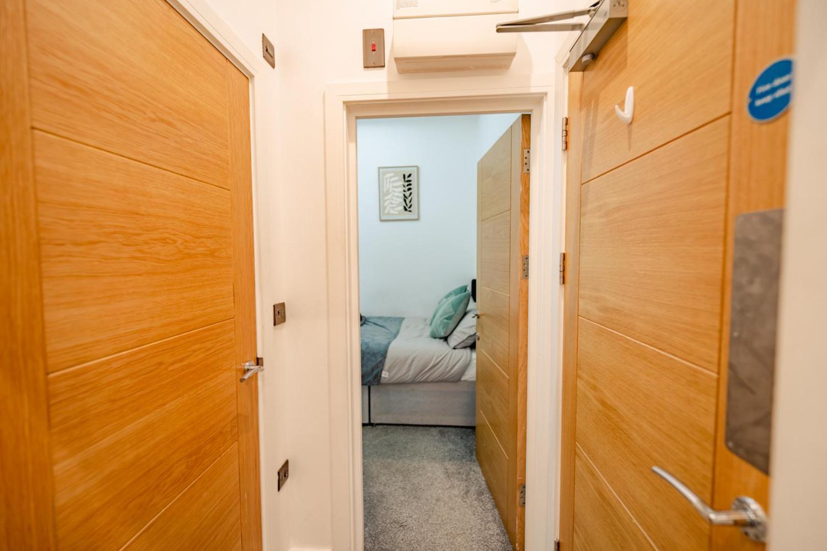 Luxury Apartments In Cardiff City Centre Extérieur photo